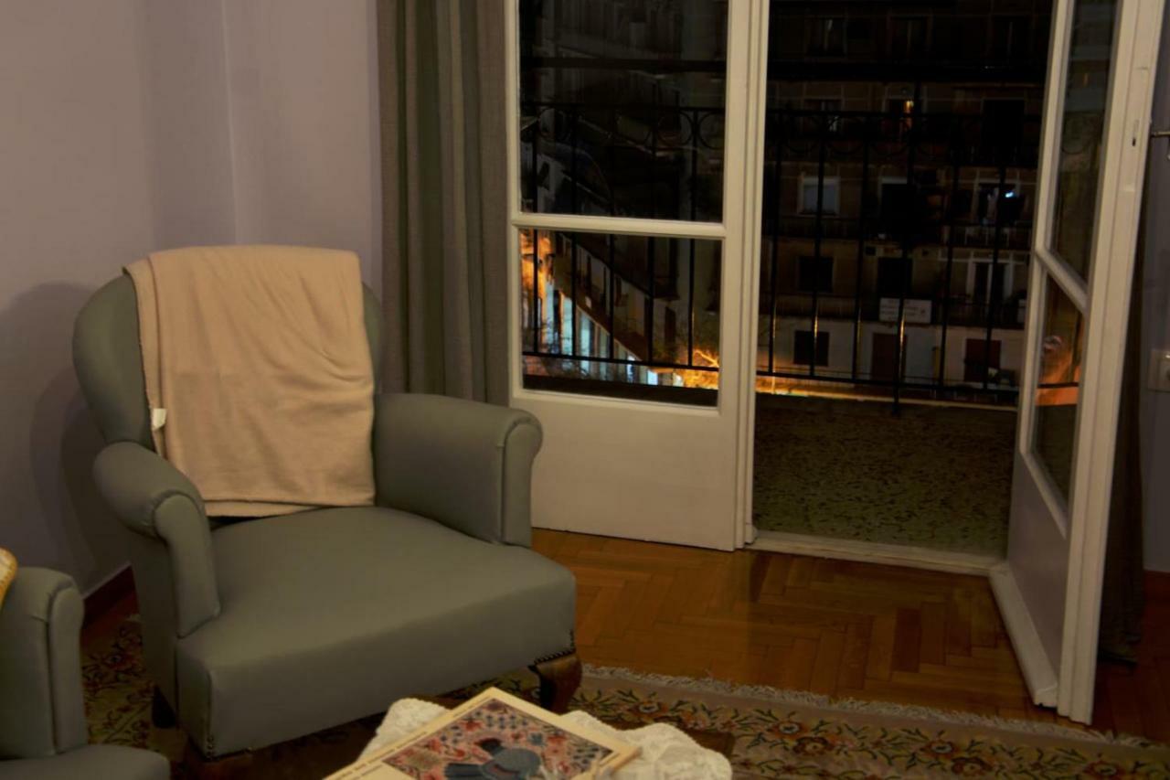 Vintage, Spacious Apartment In The Heart Of Athens! Экстерьер фото